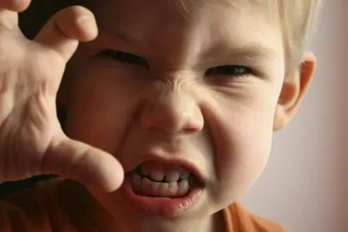BASTA! ADESSO SMETTILA!! La rabbia dei bambini…e dei grandi che li circondano. (Parte 1)