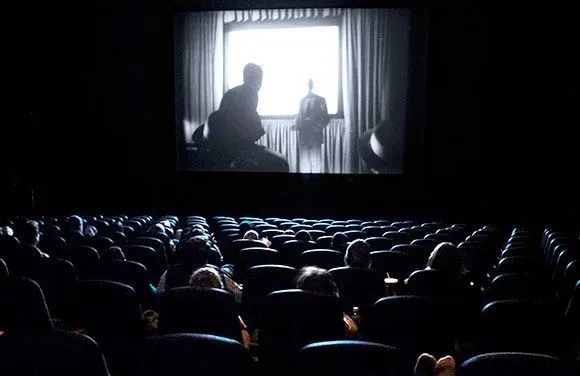 Stasera ci guardiamo un sogno? – Cinema: tra esperienza onirica e realtà –